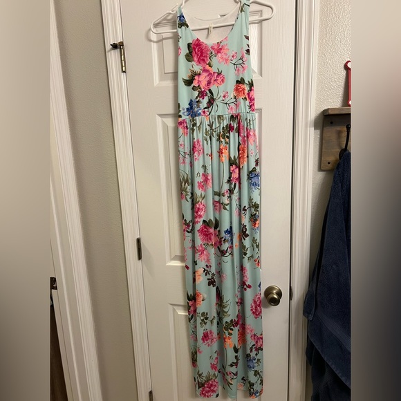 Dresses & Skirts - Turquoise floral maxi dress